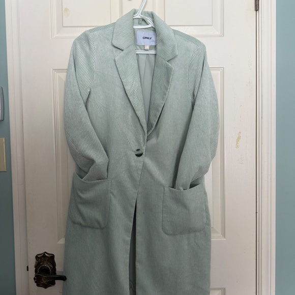 ONLY  Women's Corduroy  Coat Corduroy Coat - Picture 4 of 6